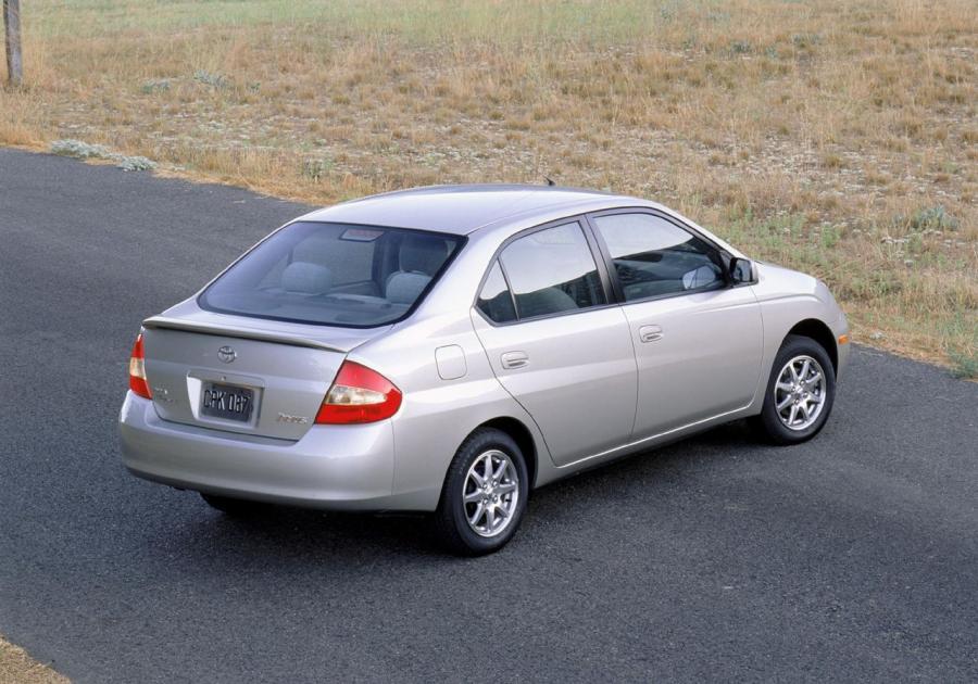  Toyota Prius 2004 года  (фото 43 из 48)
